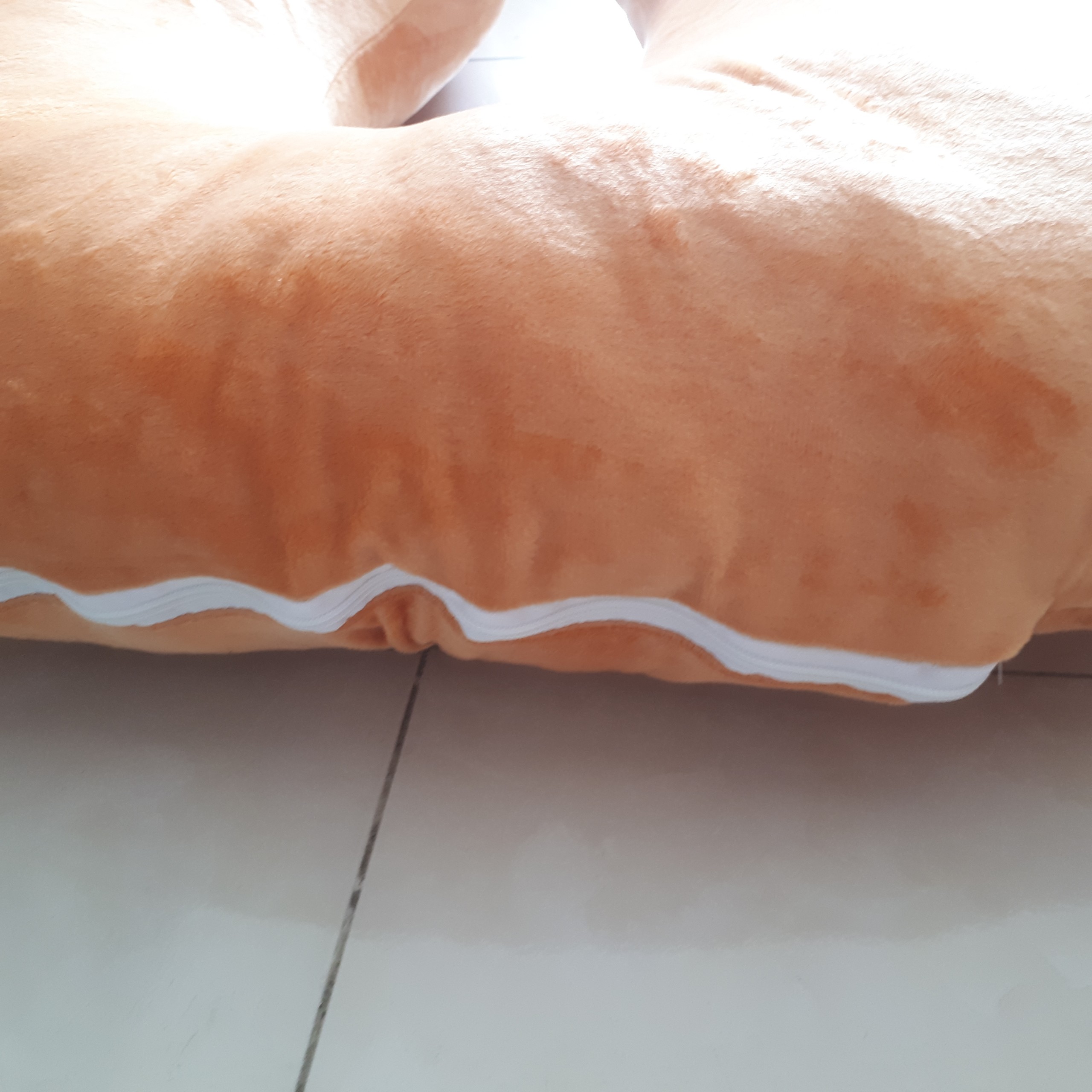 Gối bầu hỗ trợ giấc ngủ - màu nâu nhạt